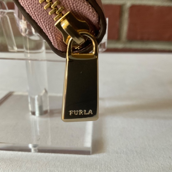 Furla Butterfly Small Zip Around Leather Wallet NWOT - Picture 13 of 14